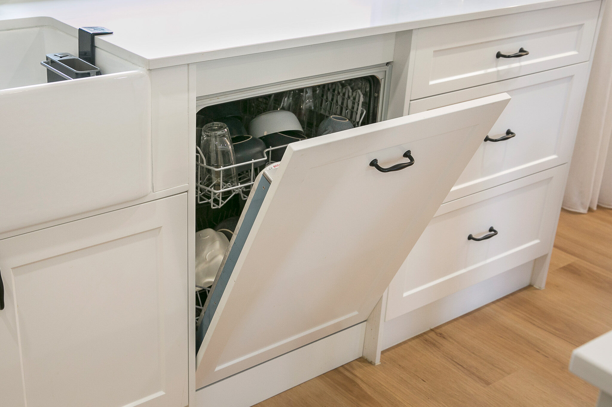 Integrated dishwasher